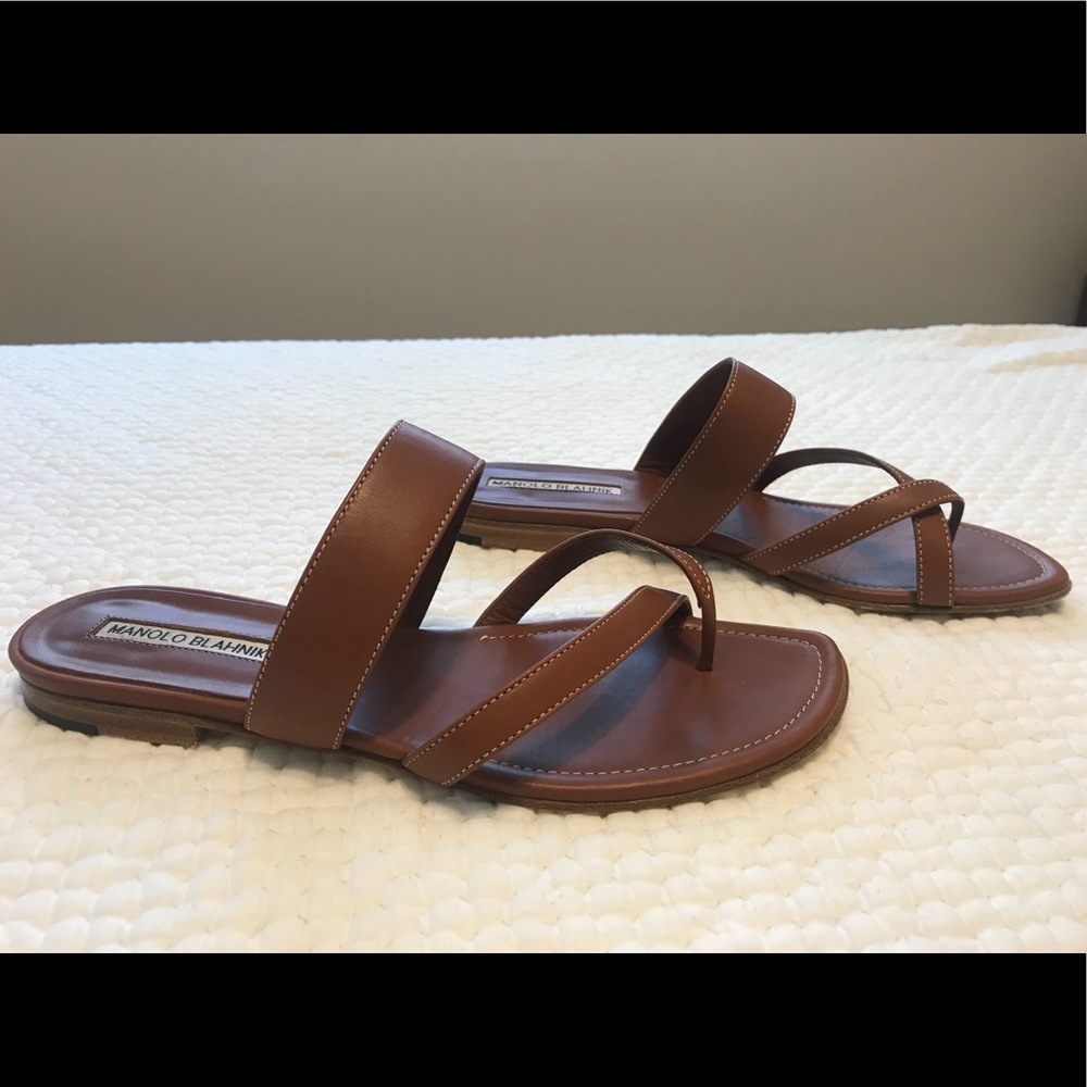Manolo Blahnik Susa Flat Leather Sandals